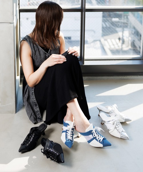 attagirl(アタガール)の「レースアップミュールパンプス(パンプス・レディース・シルバー/ブルー/ブラック・M/S/LL/L)」の7枚目の写真