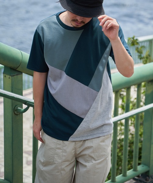 ikka(イッカ)の「【親子コーデ】ブロックスポンチ斜め切り替えTシャツ(Tシャツ/カットソー・メンズ・ブラック/グリーン/ホワイト/ネイビー・S/M/L/XL)」の3枚目の写真