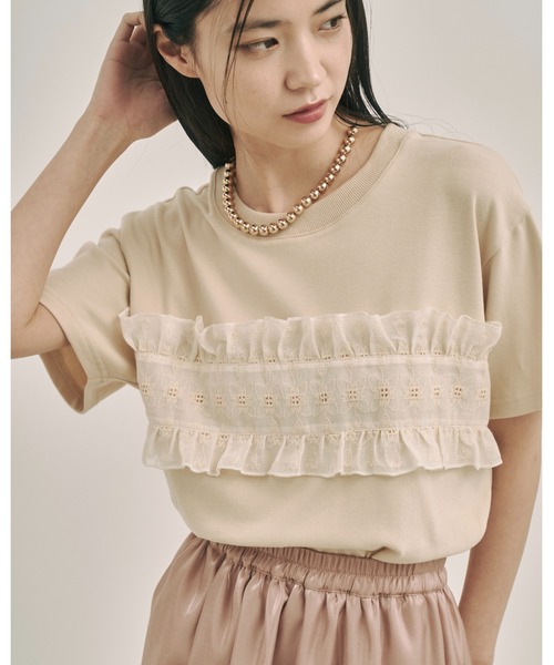 moi tytto（モイテュット）の「フリルデザインTシャツ（Tシャツ/カットソー・レディース・ブラック/ナチュラル/ベージュ・FREE）」の2枚目の写真