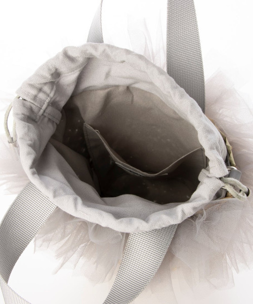 kakatoo（カカトゥ）の「カカトゥ kakatoo / チュールフリンジミニ2wayカゴバッグ（かごバッグ・レディース・ブラック/グレー/ブラウン・FREE）」の21枚目の写真