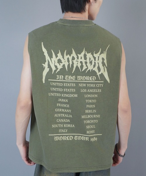 SPINNS(スピンズ)の「ピグメント加工バックプリントノースリーブTシャツ/バンT風/古着風/短丈(Tシャツ/カットソー・メンズ・ブラウン/ブラック/カーキ・ONESIZE)」の3枚目の写真