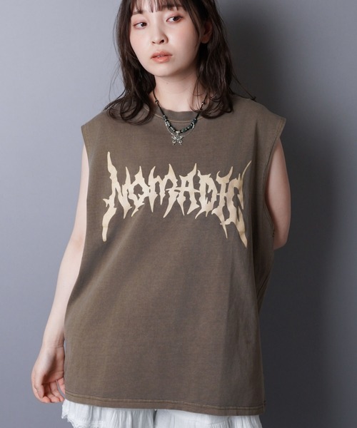 SPINNS(スピンズ)の「ピグメント加工バックプリントノースリーブTシャツ/バンT風/古着風/短丈(Tシャツ/カットソー・メンズ・ブラウン/ブラック/カーキ・ONESIZE)」の20枚目の写真