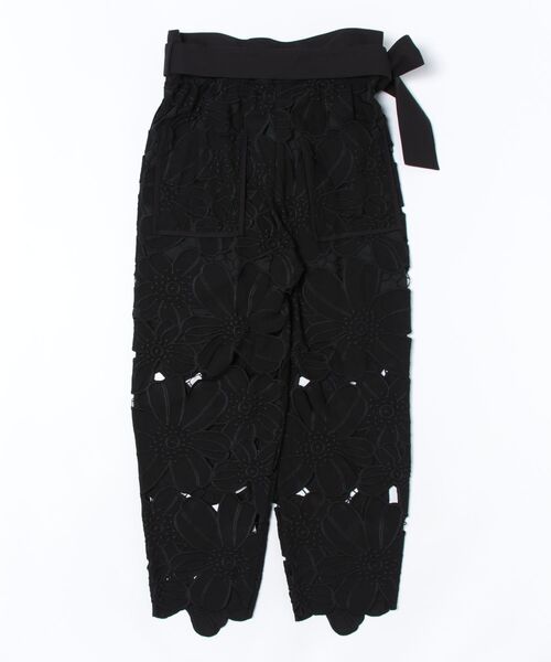 venit(ヴェニット)の「VENIT / flower lace pants(フラワーレースパンツ VEG-5525-A)(その他パンツ・レディース・ブラック・38)」の2枚目の写真