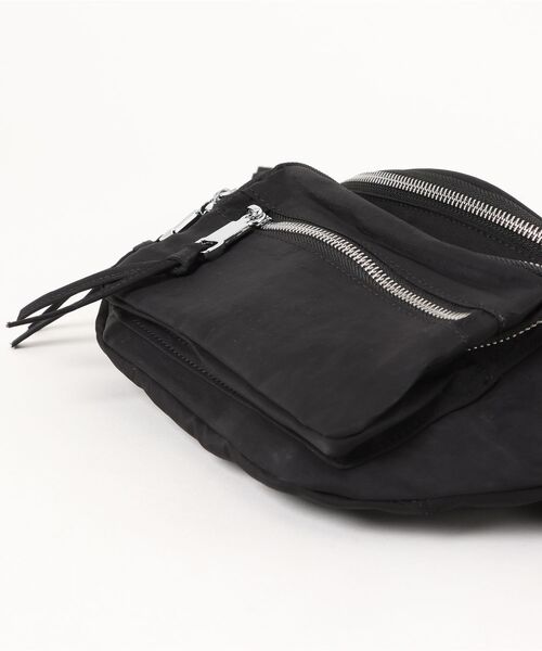 SPINNS（スピンズ）の「ナイロンジップウエストバッグ（ボディバッグ/ウエストポーチ・メンズ・ブラック・ONESIZE）」の4枚目の写真