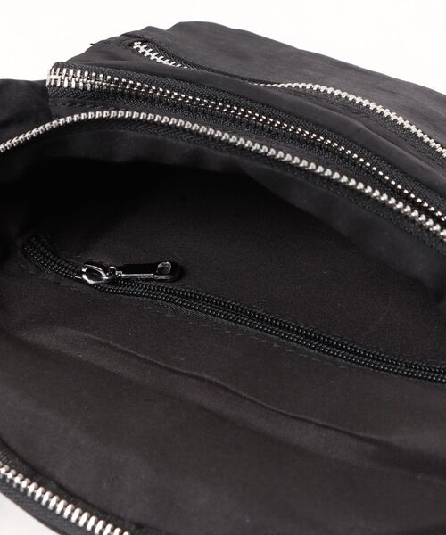 SPINNS（スピンズ）の「ナイロンジップウエストバッグ（ボディバッグ/ウエストポーチ・メンズ・ブラック・ONESIZE）」の3枚目の写真