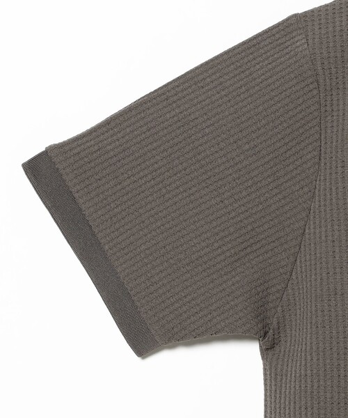 BEAMS T（ビームスティー）の「ワッフル ポロシャツ（ポロシャツ・メンズ・チャコールグレー/ブラック・LARGE/X-LARGE/MEDIUM）」の9枚目の写真