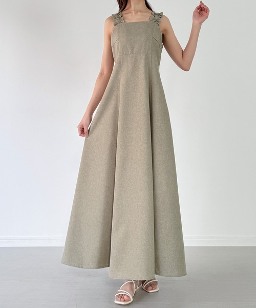 junoah(ジュノア)の「フリルショルダーフレアキャミワンピース(薄手、裏地無し)(ワンピース・レディース・ブラック/ライトベージュ/チャコール・SMALL/MEDIUM/LARGE)」の3枚目の写真