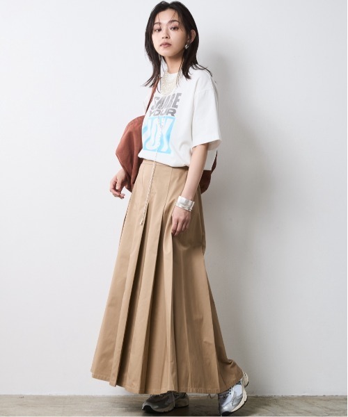 CHIC STYLE(シックスタイル)の「ロゴプリントTシャツ<大きいサイズ有>シックスタイル(Tシャツ/カットソー・レディース・オフホワイト/ブラック・L/M/5L/4L/3L/LL)」の11枚目の写真