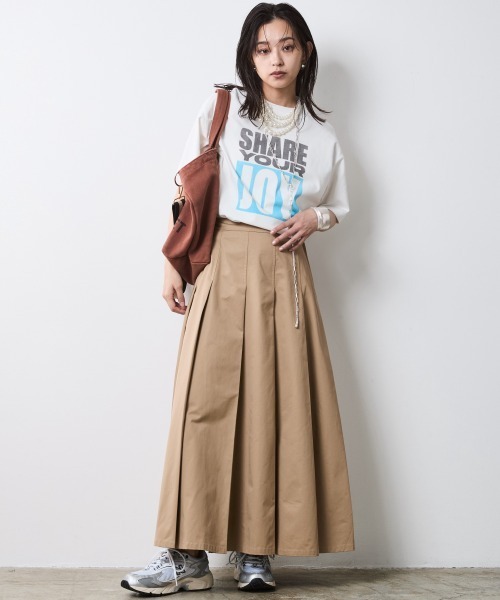 CHIC STYLE(シックスタイル)の「ロゴプリントTシャツ<大きいサイズ有>シックスタイル(Tシャツ/カットソー・レディース・オフホワイト/ブラック・L/M/5L/4L/3L/LL)」の12枚目の写真