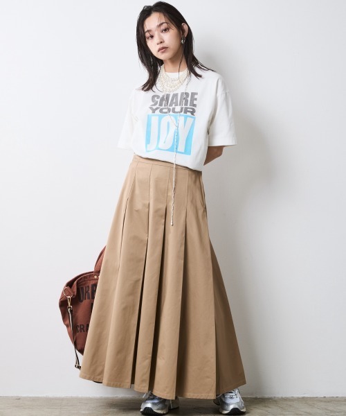 CHIC STYLE(シックスタイル)の「ロゴプリントTシャツ<大きいサイズ有>シックスタイル(Tシャツ/カットソー・レディース・オフホワイト/ブラック・L/M/5L/4L/3L/LL)」の13枚目の写真