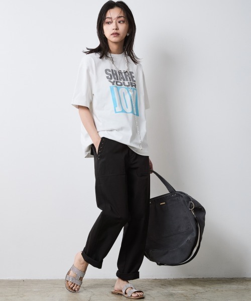 CHIC STYLE(シックスタイル)の「ロゴプリントTシャツ<大きいサイズ有>シックスタイル(Tシャツ/カットソー・レディース・オフホワイト/ブラック・L/M/5L/4L/3L/LL)」の19枚目の写真
