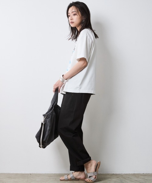 CHIC STYLE(シックスタイル)の「ロゴプリントTシャツ<大きいサイズ有>シックスタイル(Tシャツ/カットソー・レディース・オフホワイト/ブラック・L/M/5L/4L/3L/LL)」の20枚目の写真