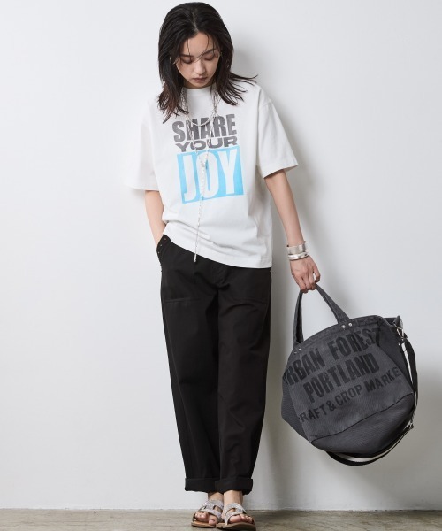 CHIC STYLE(シックスタイル)の「ロゴプリントTシャツ<大きいサイズ有>シックスタイル(Tシャツ/カットソー・レディース・オフホワイト/ブラック・L/M/5L/4L/3L/LL)」の21枚目の写真