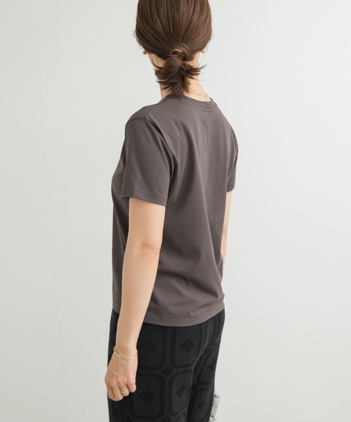 URBAN RESEARCH DOORS（アーバンリサーチドアーズ）の「『UR TECH』汗染み防止ベーシックTシャツ（Tシャツ/カットソー・レディース・ベージュ/ピンク/オフホワイト/チャコールグレー・MEDIUM）」の20枚目の写真