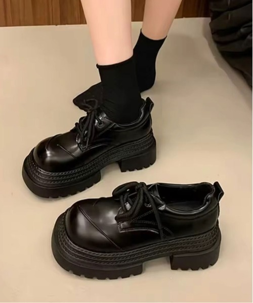 ammy.（エイミードット）の「【 ammy. / エイミードット 】 ビンテージライク 厚底 合皮 スニーカー（スニーカー・レディース・ブラック/ブラウン・M/L）」の2枚目の写真