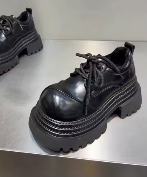 ammy.（エイミードット）の「【 ammy. / エイミードット 】 ビンテージライク 厚底 合皮 スニーカー（スニーカー・レディース・ブラック/ブラウン・M/L）」の10枚目の写真