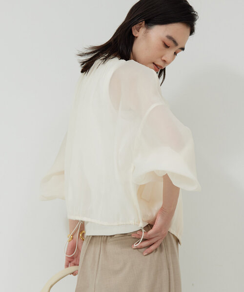 GALLARDAGALANTE（ガリャルダガランテ）の「ギャザーシアーブルゾン（ブルゾン・レディース・ホワイト系その他/ブラック・FREE）」の6枚目の写真