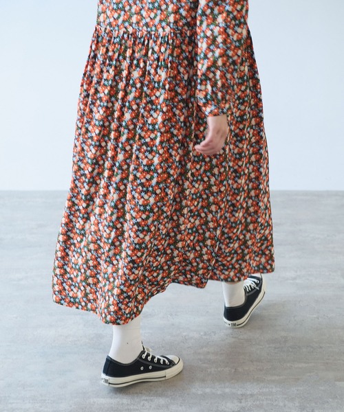 bulle de savon(ビュルデサボン)の「コスモスプリント ワンピース(ワンピース・レディース・ブルー/オレンジ・FREE)」の21枚目の写真