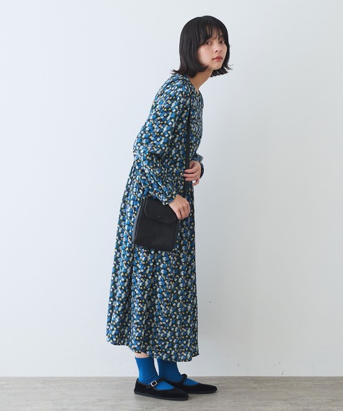 bulle de savon(ビュルデサボン)の「コスモスプリント ワンピース(ワンピース・レディース・ブルー/オレンジ・FREE)」の5枚目の写真