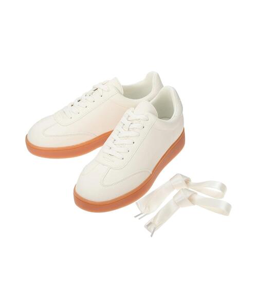 ehka sopo(エヘカソポ)の「リボンレーススニーカー(スニーカー・レディース・キナリ/ブラック/オフホワイト・L/M)」の12枚目の写真