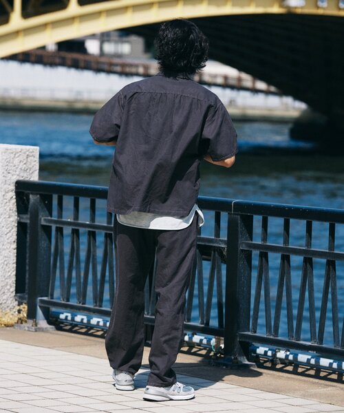 JOURNAL STANDARD relume（ジャーナルスタンダード　レリューム）の「ヨーロピアンフラックス ガーメントダイ オープンカラーシャツ（シャツ/ブラウス・メンズ・ブラックミックス/オートミール/カーキ/ブルー系その他・MEDIUM/LARGE）」の21枚目の写真