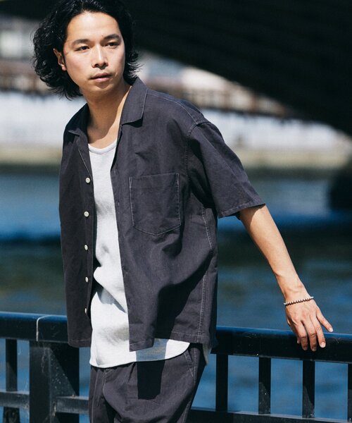 JOURNAL STANDARD relume（ジャーナルスタンダード　レリューム）の「ヨーロピアンフラックス ガーメントダイ オープンカラーシャツ（シャツ/ブラウス・メンズ・ブラックミックス/オートミール/カーキ/ブルー系その他・MEDIUM/LARGE）」の19枚目の写真