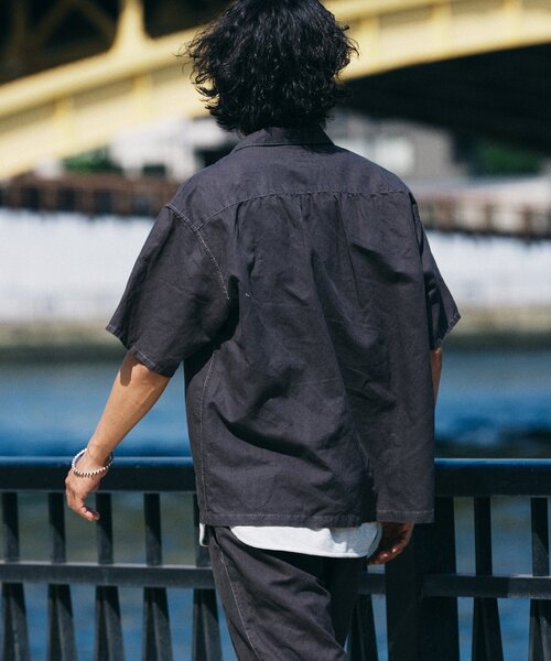 JOURNAL STANDARD relume（ジャーナルスタンダード　レリューム）の「ヨーロピアンフラックス ガーメントダイ オープンカラーシャツ（シャツ/ブラウス・メンズ・ブラックミックス/オートミール/カーキ/ブルー系その他・MEDIUM/LARGE）」の18枚目の写真