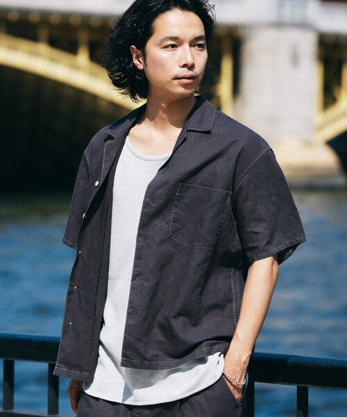 JOURNAL STANDARD relume（ジャーナルスタンダード　レリューム）の「ヨーロピアンフラックス ガーメントダイ オープンカラーシャツ（シャツ/ブラウス・メンズ・ブラックミックス/オートミール/カーキ/ブルー系その他・MEDIUM/LARGE）」の17枚目の写真