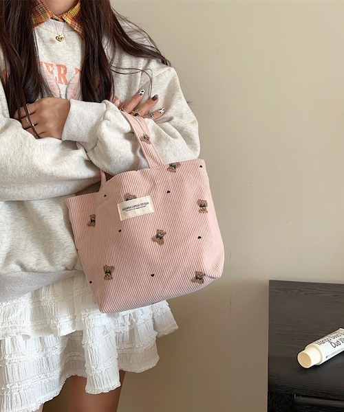 VIBGYOR（ヴィブジョー）の「Mignonjour/くまコーデュロイミニトートバッグ M2582（トートバッグ・レディース・ブルー/ピンク/ホワイト/ベージュ・FREE）」の9枚目の写真
