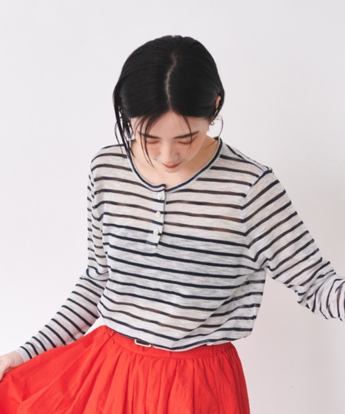 セール】バックデザインヘンリーネックシアートップス（Tシャツ
