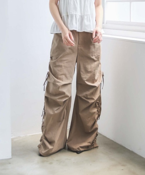 archives(アルシーヴ)の「サイドドロストカーゴパンツ(カーゴパンツ・レディース・ベージュ/ブラウン/グレイッシュベージュ・MEDIUM)」の5枚目の写真