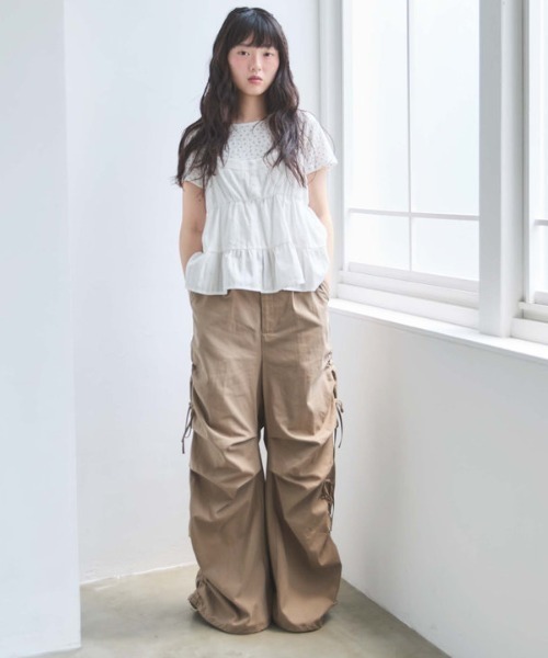 archives(アルシーヴ)の「サイドドロストカーゴパンツ(カーゴパンツ・レディース・ベージュ/ブラウン/グレイッシュベージュ・MEDIUM)」の8枚目の写真