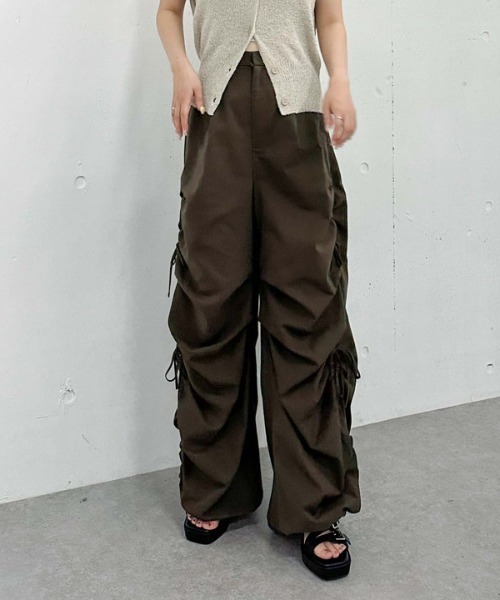 archives(アルシーヴ)の「サイドドロストカーゴパンツ(カーゴパンツ・レディース・ベージュ/ブラウン/グレイッシュベージュ・MEDIUM)」の12枚目の写真