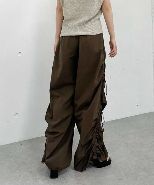 archives(アルシーヴ)の「サイドドロストカーゴパンツ(カーゴパンツ・レディース・ベージュ/ブラウン/グレイッシュベージュ・MEDIUM)」の15枚目の写真