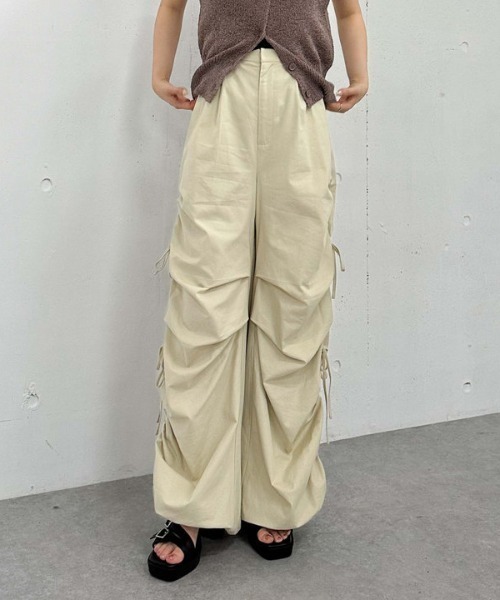 archives(アルシーヴ)の「サイドドロストカーゴパンツ(カーゴパンツ・レディース・ベージュ/ブラウン/グレイッシュベージュ・MEDIUM)」の21枚目の写真