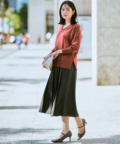 7days Life Styling(セブンデイズライフスタイリング)の「【UVカット】サイドスリットVネックニット (洗濯機OK)(ニット/セーター・レディース・ブラック/杢グレー/レッド/ベージュ・LL/L/M/S/3L)」の13枚目の写真