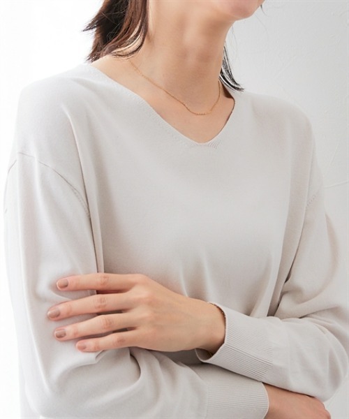 7days Life Styling(セブンデイズライフスタイリング)の「【UVカット】サイドスリットVネックニット (洗濯機OK)(ニット/セーター・レディース・ブラック/杢グレー/レッド/ベージュ・LL/L/M/S/3L)」の17枚目の写真
