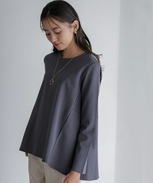 組曲 S(クミキョク チイサイサイズ)の「バックフレアロングTシャツ(Tシャツ/カットソー・レディース・ホワイト系/ネイビー系/グレー系・S2)」の2枚目の写真
