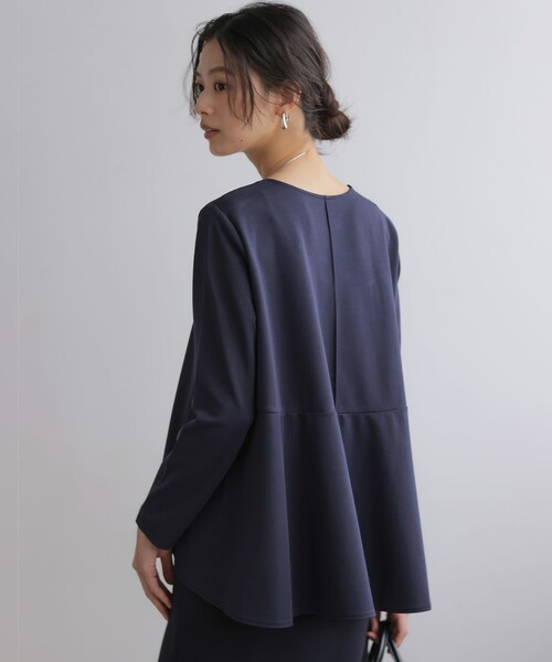 組曲 S(クミキョク チイサイサイズ)の「バックフレアロングTシャツ(Tシャツ/カットソー・レディース・ホワイト系/ネイビー系/グレー系・S2)」の3枚目の写真