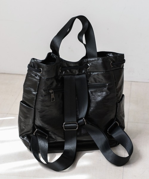 Bou Jeloud(ブージュルード)の「メタリック2wayバッグ(ショルダーバッグ・レディース・ベージュ/ブラック・ONESIZE)」の17枚目の写真