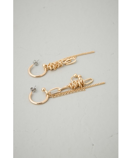 AZUL by moussy（アズールバイマウジー）の「ツイストチェーンアシンメトリーピアス（ピアス（両耳用）・レディース・シルバー/ゴールド系その他・FREE）」の11枚目の写真