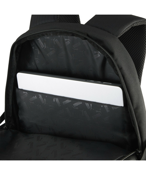 PUMA(プーマ)の「PUMA プーマ ユニセックス フィーチャー プロ バックパック 27L(バックパック/リュック・メンズ・ブラック・フリー)」の6枚目の写真