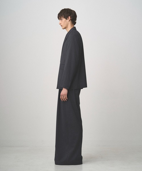 Juha（ユハ）の「PINSTRIPE STRUCTURED JACKET（テーラードジャケット・メンズ・チャコールグレー/ネイビー・3/4）」の9枚目の写真
