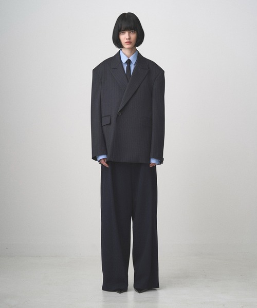 Juha（ユハ）の「PINSTRIPE STRUCTURED JACKET（テーラードジャケット・メンズ・チャコールグレー/ネイビー・3/4）」の11枚目の写真