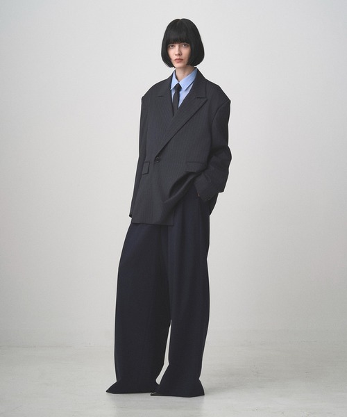 Juha（ユハ）の「PINSTRIPE STRUCTURED JACKET（テーラードジャケット・メンズ・チャコールグレー/ネイビー・3/4）」の12枚目の写真