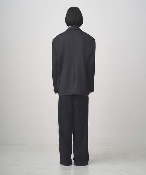 Juha（ユハ）の「PINSTRIPE STRUCTURED JACKET（テーラードジャケット・メンズ・チャコールグレー/ネイビー・3/4）」の14枚目の写真