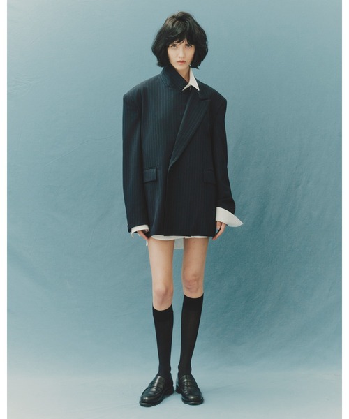 Juha（ユハ）の「PINSTRIPE STRUCTURED JACKET（テーラードジャケット・メンズ・チャコールグレー/ネイビー・3/4）」の5枚目の写真