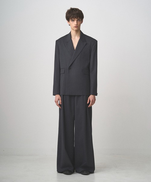 Juha（ユハ）の「PINSTRIPE STRUCTURED JACKET（テーラードジャケット・メンズ・チャコールグレー/ネイビー・3/4）」の8枚目の写真