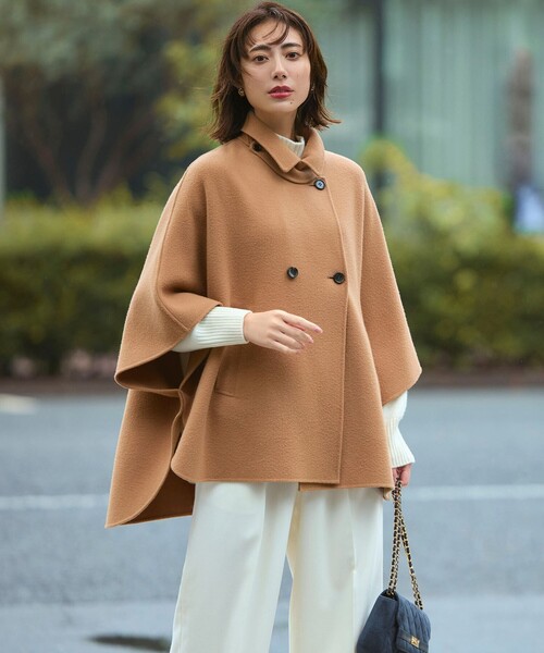 23区（ニジュウサンク）の「【見上愛さん着用/Oggi12月号掲載】ウールライトリバー ポンチョシルエット コート（その他アウター・レディース・ブラック系/黄土色系/ベージュ系・38）」の5枚目の写真