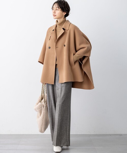23区（ニジュウサンク）の「【見上愛さん着用/Oggi12月号掲載】ウールライトリバー ポンチョシルエット コート（その他アウター・レディース・ブラック系/黄土色系/ベージュ系・38）」の8枚目の写真